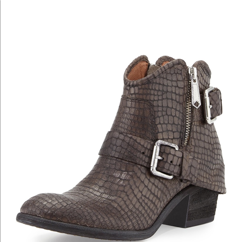 NWOB Donald J Pliner Dalis Boot
